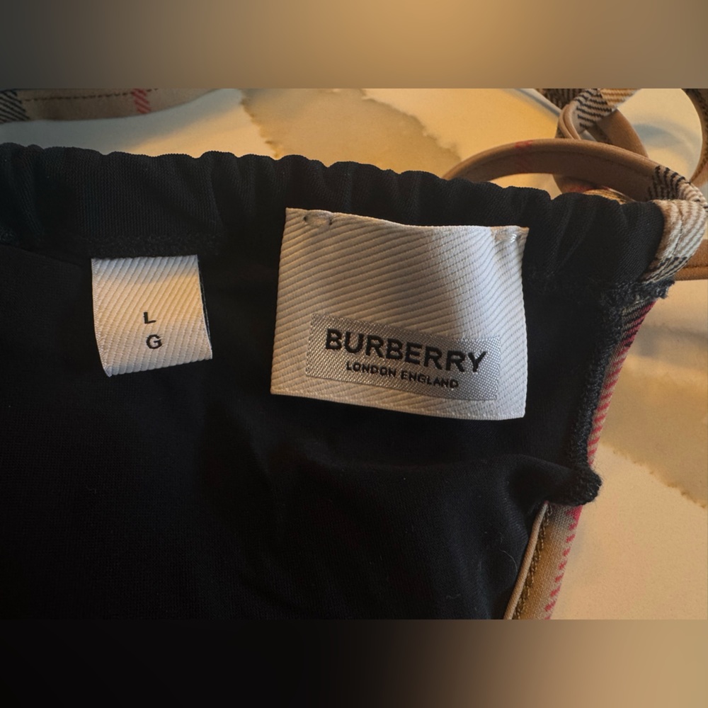✨ BURBERRY Check Trim Triangle Bikini Top Black NWOT Size Large ✨ - Picture 4 of 7